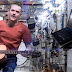 Irado ! Astronauta lança primeiro VideoClip feito no espaço !