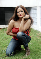 Kiran Rathod Hot Photos+actressphotoszone.blogspot.com