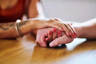 Self-compassion Meditation builds strength by helping us reduce the impact of negative ideas on the person.