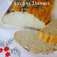 chleb z różnych mąk na zakwasie