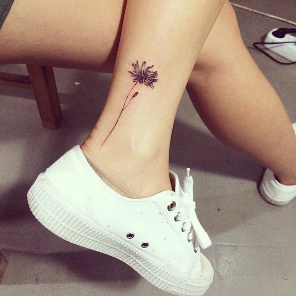 Mini tattoo feminina delicada: 84 ideias para inspirar sua próxima