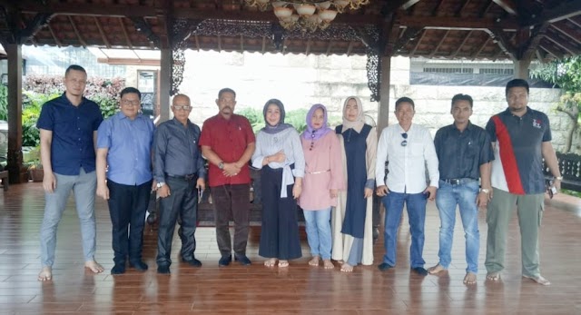 Komunitas Silahturahmi Medan Community (SMC) Kunjungi Tokoh Masyarakat Medan "Drs. H Rahudman Harahap MM"