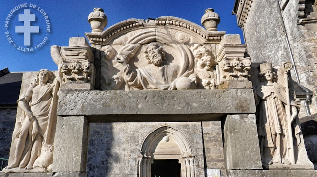 RIBEAUCOURT (55) - Fronton et statues de l'ancien maître-autel (XVIIIe siècle) 