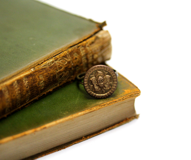 Tiny Antique Ladybug Ring! #antique #jewelry #ladybug #ring