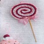 http://www.crochetkingdom.com/ice-cream-and-lolliposo-crochet-ornaments/