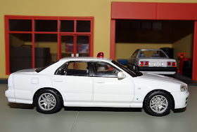 Tomica LImited Vintage NEO LV-N126a Nissan Skyline   Mobile Investigation Vehicle