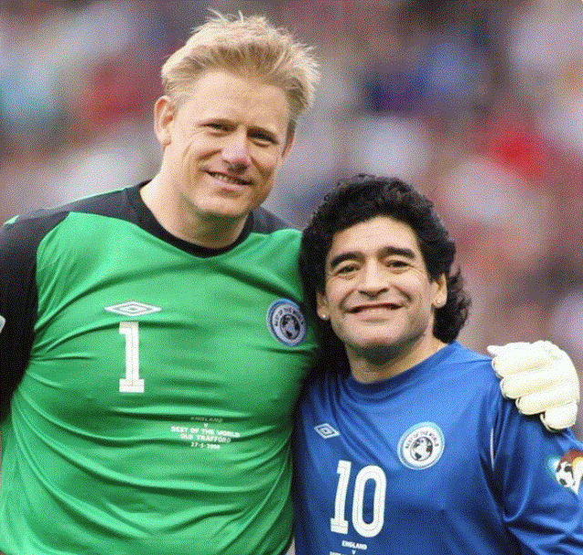 Peter Schmeichel: Ο καλύτερος παίκτης που είδα και έπαιξα ποτέ. 