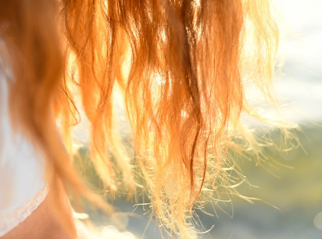 how the sun can damage the hair