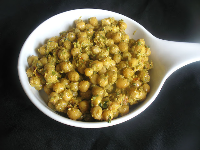 Chickpeas Dressed with Fresh Basil Pesto