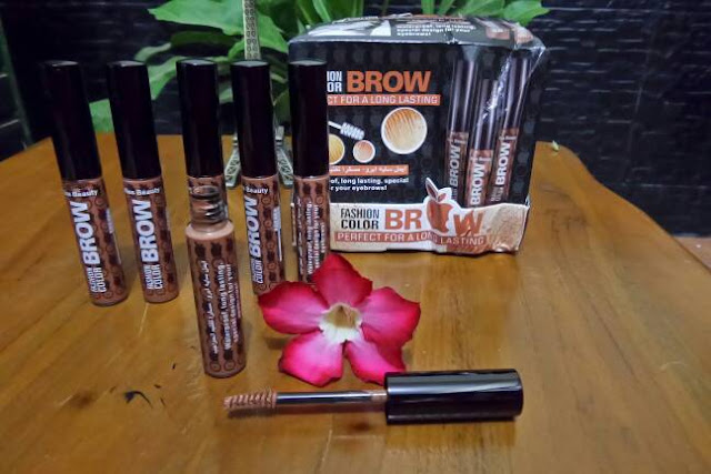 EYE BROW KISS BEAUTY MASCARA ALIS Motif Apel