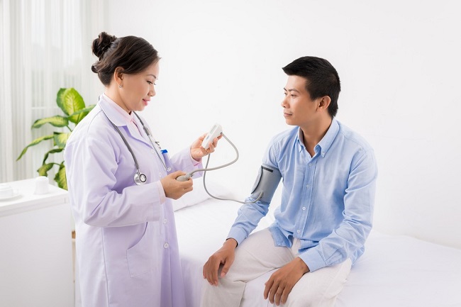 Huyết áp là gì và cách phân biệt nhịp tim và huyết áp