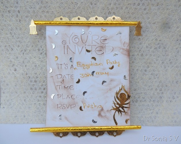 Scroll shaped cards 2