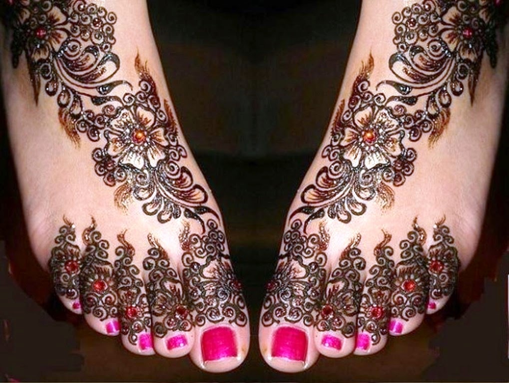 New Mehndi Designs For Feet