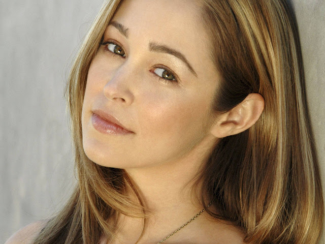 Hot Pictures of Autumn Reeser
