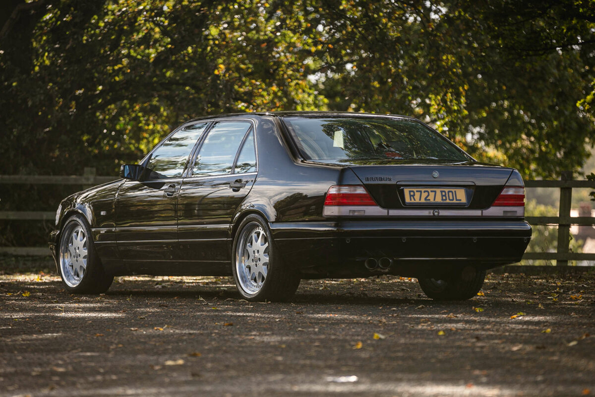 Mercedes-Benz W 140 S 500 L Brabus in schwarz-metallic