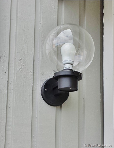 Ny-Nemi-Vägglampa-skymningsrelä-Monterad