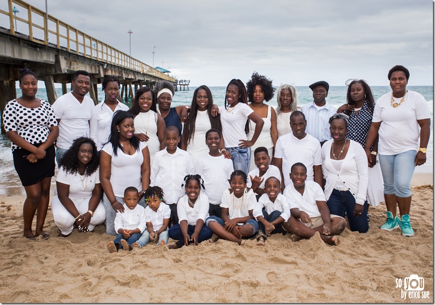 2048 Beach Extended Family Photo Shoot-