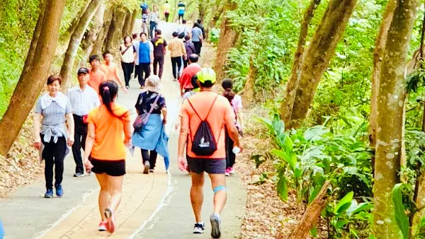 秋登卦山遊半線健行 彰化社頭清水岩寺登場