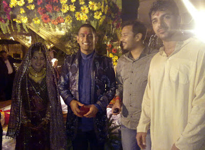 Dhoni's good friend John Abraham attended Dhoni and Sakshi's marriage
