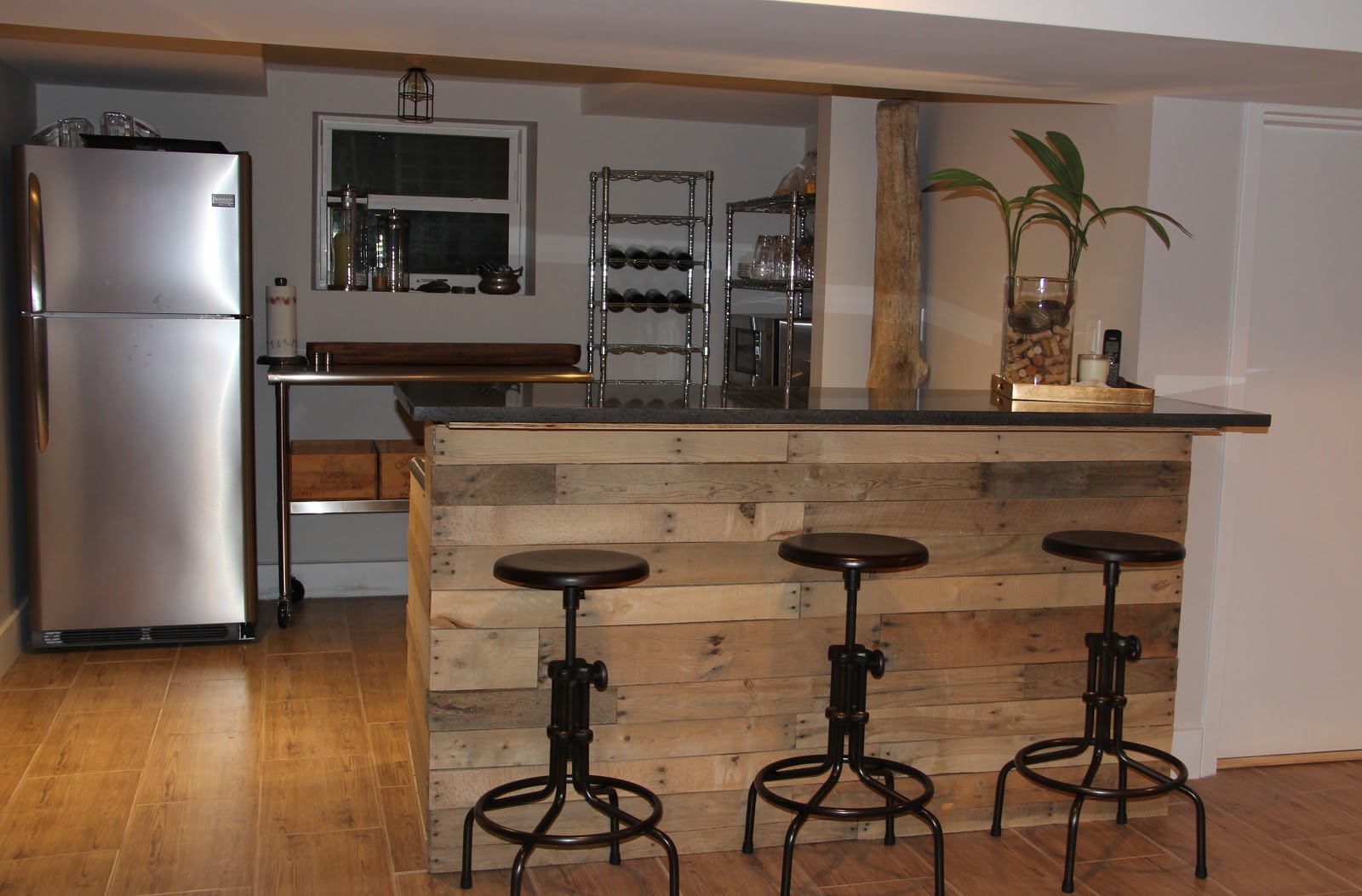 wall decor ideas behind tv Pallet Wall with Bar | 1600 x 1053