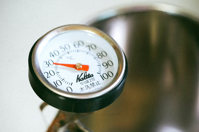 A pressure gauge