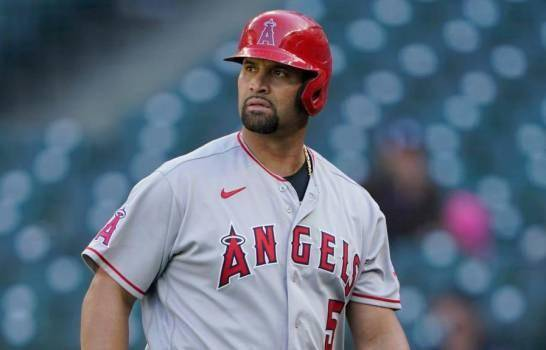 Pujols firma con los Dodgers; se queda en Los Ángeles y regresa a la Liga Nacional