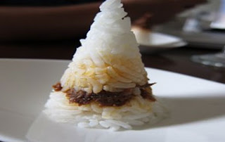 Mini Tumpeng Rendang William Wongso