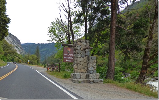 Yosemite Sign