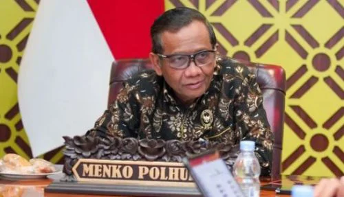 Menko Polhukam Mahfud MD akan membuka terang benderang polemik transaksi janggal sebesar Rp 300 triliun di Kementerian Keuangan yang menjadi sorotan publik dalam beberapa waktu terakhir.