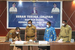 Sertijab Abdul Faris Umlati dan Orideko Burdam Pimpin Raja Ampat