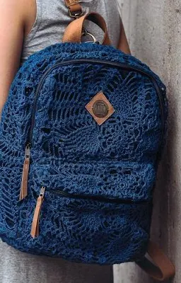 Customizar bolsas pode ser uma excelente opção para dar um novo estilo a esse acessório tão presente na vida de muitas mulheres. Além de repaginar o visual, você pode deixar o seu estilo estampado e fazer algo exclusivo, que ninguém mais tenha.