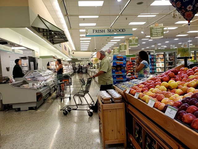 Publix #172 Seafood Department & Rear Actionway - Classy Market 1.0 - Neopolitan Way Shopping Center - Naples, FL - Opened in 1986 - The Sing Oil Blog