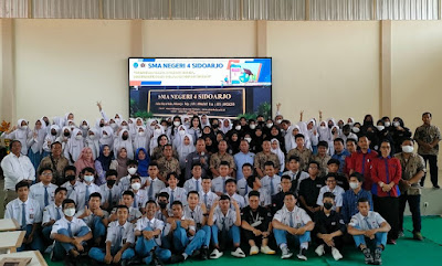 PWI Sidoarjo Gelar Safari Jurnalistik di SMAN 4 Sidoarjo