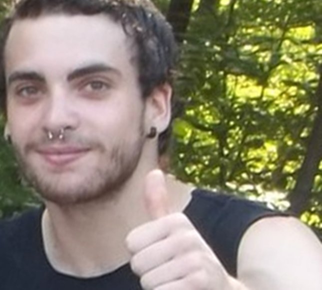 Taylor York se volvio a poner su septum