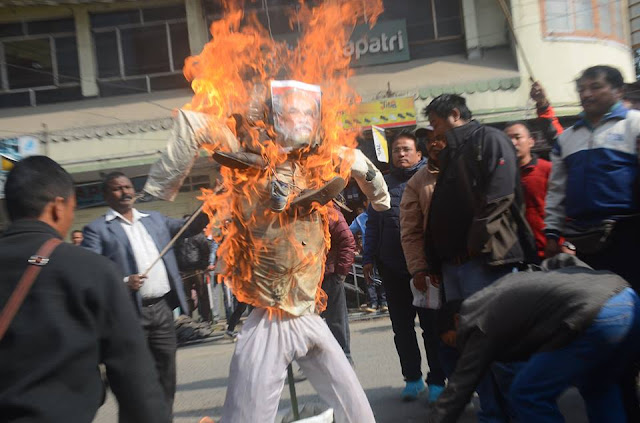 कालेबुङमा तृणमूल कङ्ग्रेसले जलायो प्रधानमन्त्री नरेन्द्र मोदीको पुत्ला