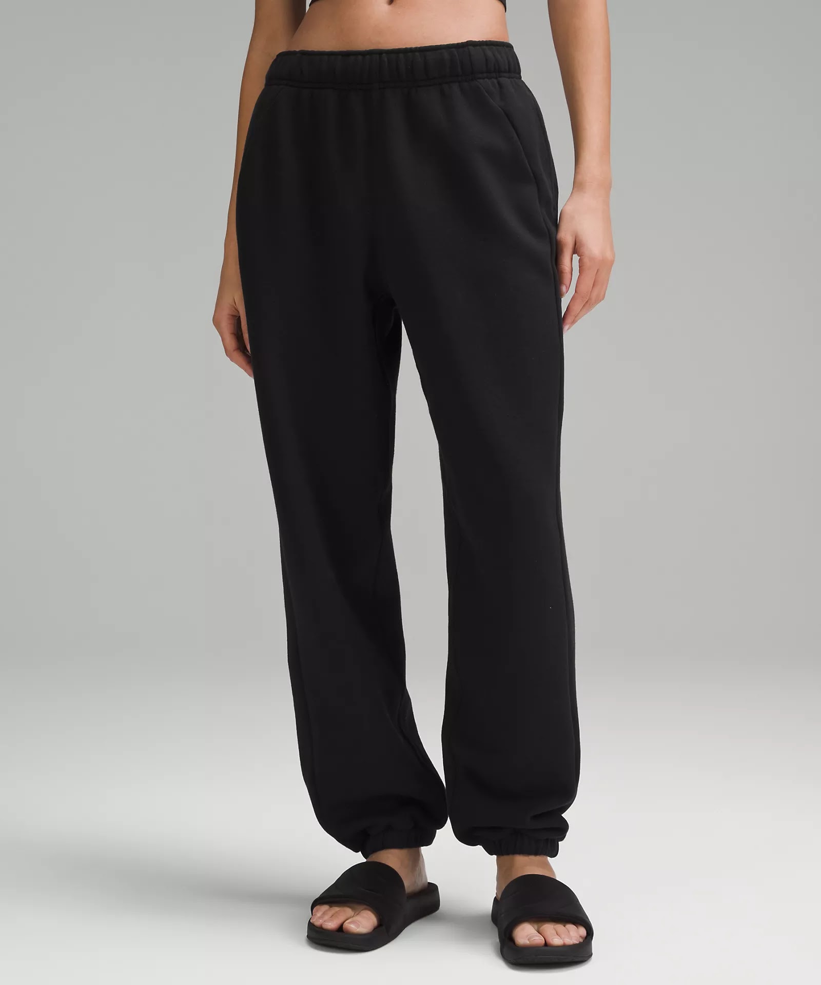 Lululemon Relaxed MR cargo pant  Lululemon groove pant, Black lululemon  leggings, Heathered leggings