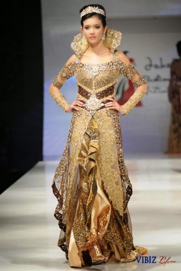 50 Gambar Model Baju Kebaya Pengantin Elegan dan Modern 50 Gambar Model Baju Kebaya Pengantin Elegan dan Modern