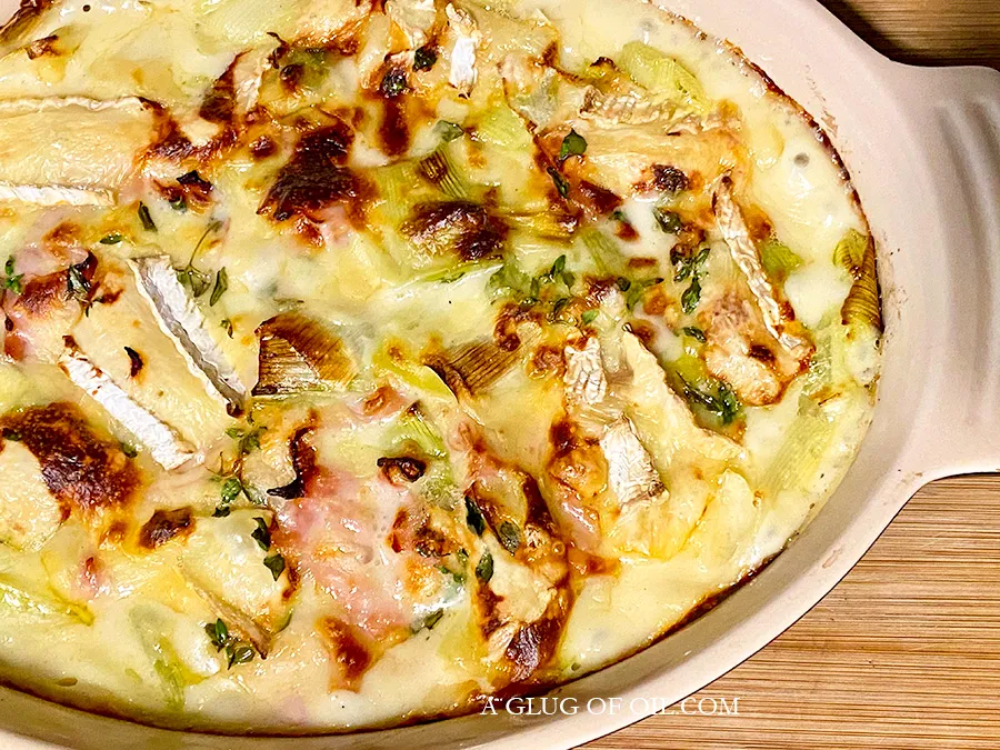 Cheesy baked leeks with ham