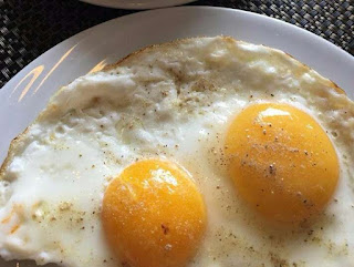 cara memasak telur mata sapi setengah matang