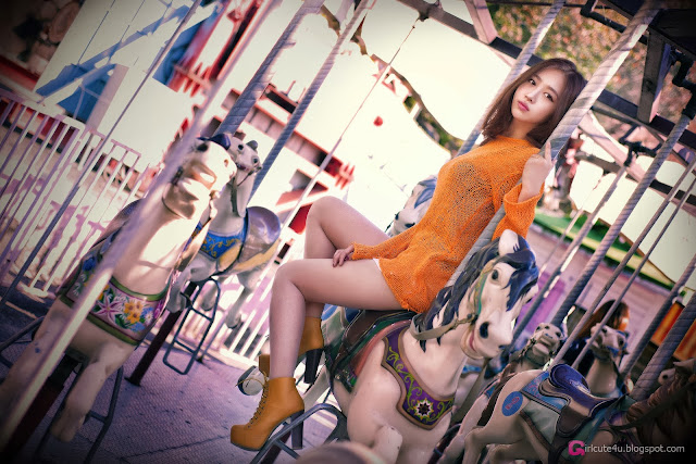 1 Shin Hae Ri outdoor - very cute asian girl-girlcute4u.blogspot.com
