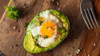 The 28-Day Shrink Your Stomach Challenge Baked Egg in Avocado