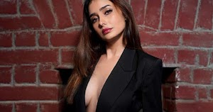 leena jumani braless black blazer hot actress