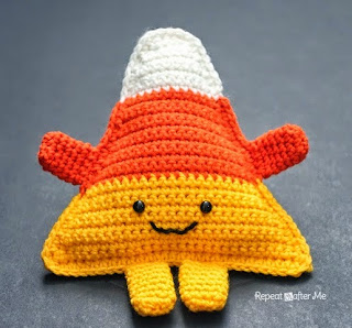 http://translate.googleusercontent.com/translate_c?depth=1&hl=es&rurl=translate.google.es&sl=en&tl=es&u=http://www.repeatcrafterme.com/2014/09/cuddly-crochet-candy-corn.html&usg=ALkJrhj3_f_tM8kfLg8WTfSPt78OML91dA