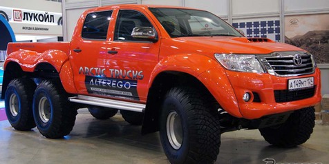 Kokoh Hantam Segala Medan, Toyota Hilux 6x6!