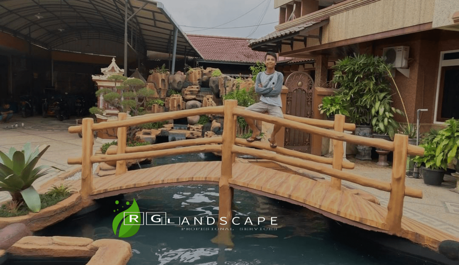 Jasa Pembuatan Dekorasi Kolam Tebing di Malang