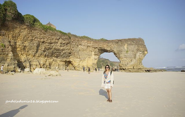 [http://FindWisata.blogspot.com] Mengeksplor Pesona Keindahan Alam Pantai Bwana Sumba Barat Daya Yang Luar Biasa