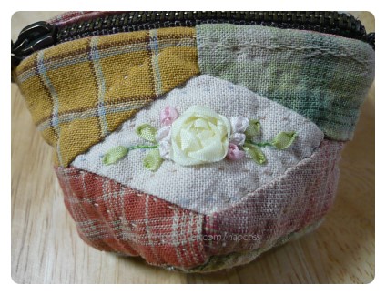 Purse Patchwork embroidered ribbons. Простой Кошелек пэтчворк с вышивкой лентами