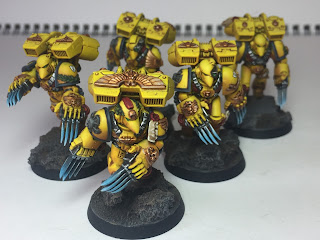 Imperial Fists Assault Squad Lightning Claws