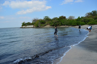Wiasata Gresik - Pantai PaPutih Pulau Benteng Lodewijk, Desa Mengare, Kecamatan Bungah, Kabupaten Gresik