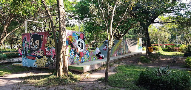 Bukit Teletubies Ada Di Taman Keplak Sari Atau Kebun Ratu Jombang